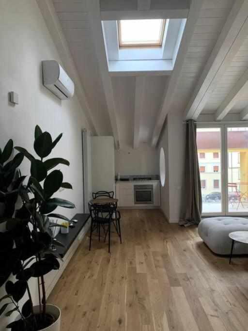 Waterfront Balcony I Grani 4 Resort Style Suite Livorno Luaran gambar